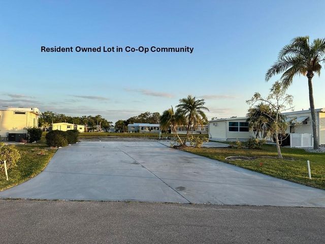 119 Camelot Dr, Nokomis, FL 34275