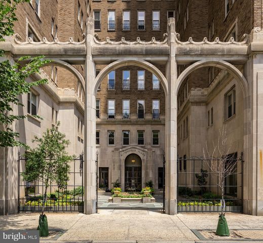 1901 Walnut St #16E, Philadelphia, PA 19103