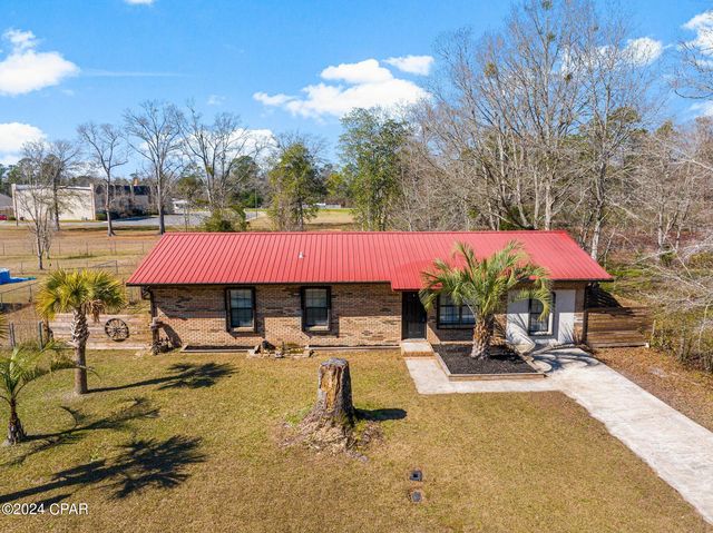466 Martin Luther King Dr, Chipley, FL 32428