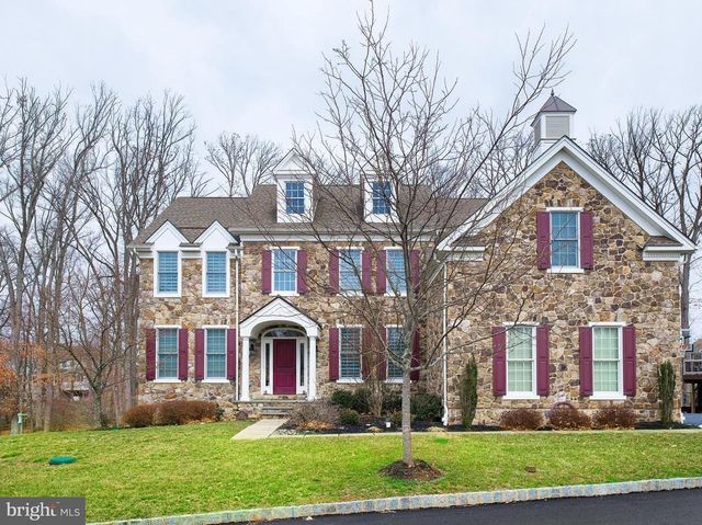 3803 Woodland Dr, Newtown Square, PA 19073