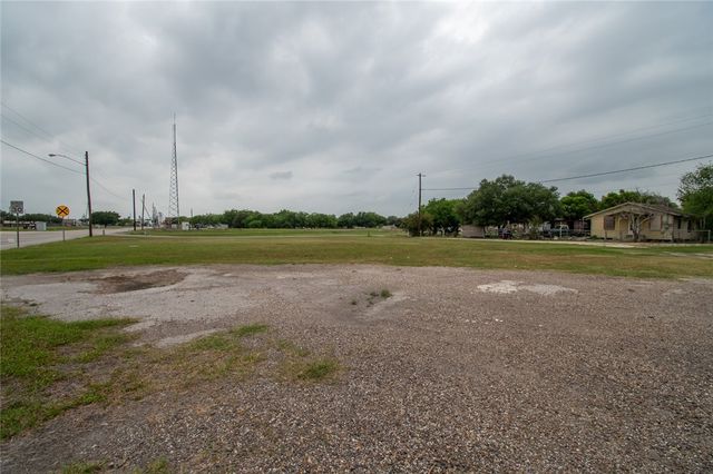 N  Front St, Mathis, TX 78368