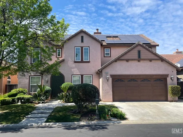 4683 N  Arrow Ridge Way, Clovis, CA 93619