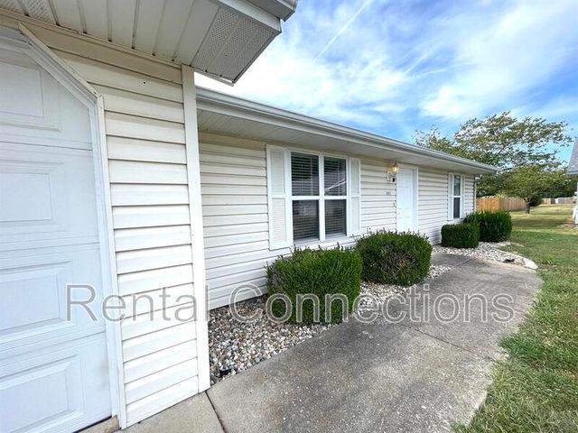601 James Ct, Herrin, IL 62948
