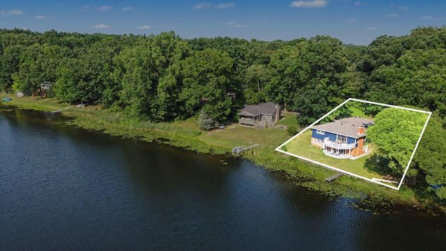 6380 Oak Ridge Dr, Jonesville, MI 49250