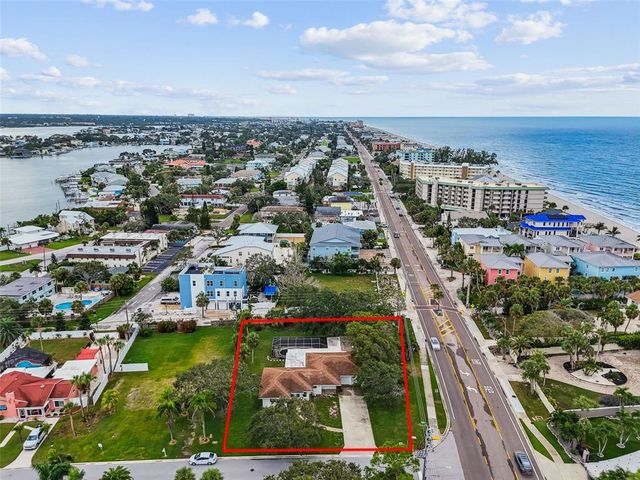 100 1st St #1, Belleair Beach, FL 33786