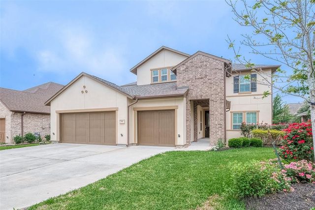 58 Canopy Green Dr, Tomball, TX 77375