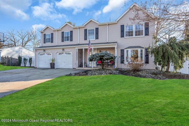 64 Concord Circle, Howell, NJ 07731