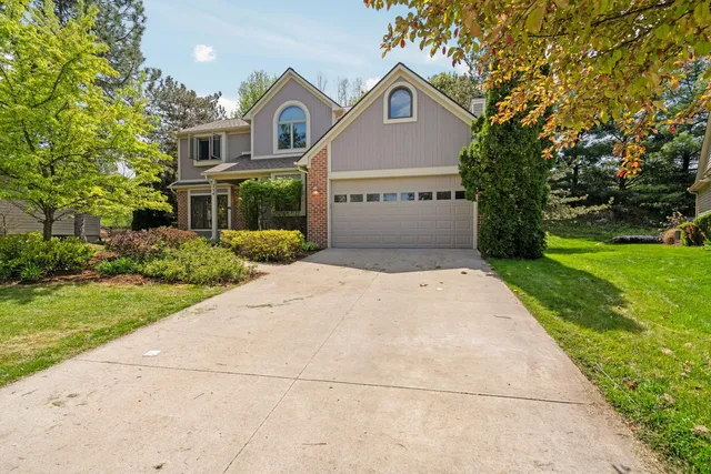 254 Hunters Trl, Ann Arbor, MI 48103