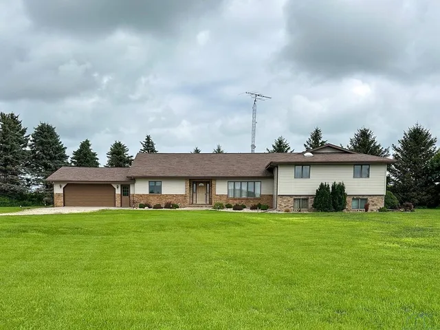 47902 170th Ave, Laurens, IA 50554