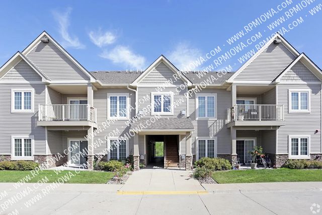 14105 Airline Ave #7, Urbandale, IA 50323