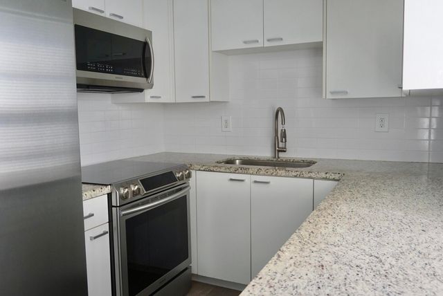 307 Burgundy #G, Delray Beach, FL 33484