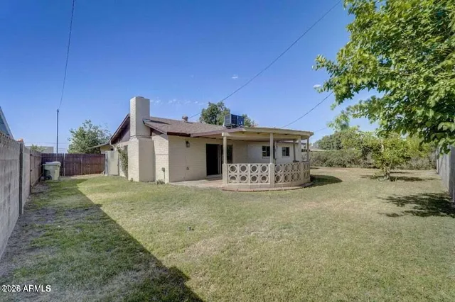6310 W BERRIDGE Lane, Glendale, AZ 85301