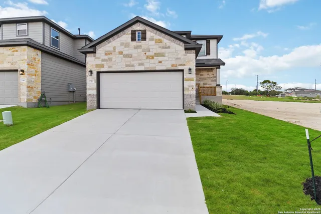 134 Ashley Loop, San Antonio, TX 78253