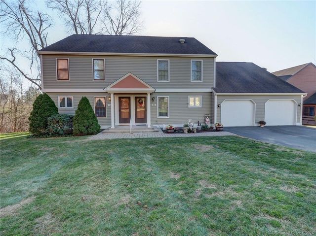 84 Colonial Hill Dr, Wallingford, CT 06492