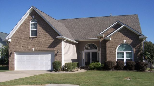 100 Worcester Ln, Easley, SC 29642