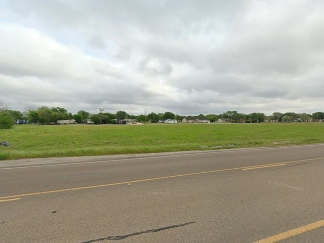 112 Apollo Dr, Edna, TX 77957