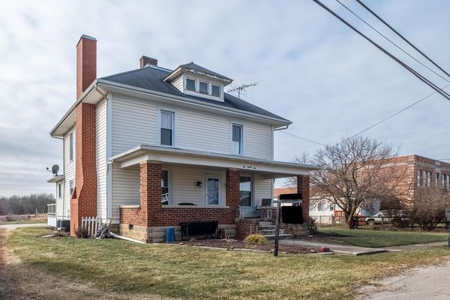 225 S  Main St, New Holland, OH 43145
