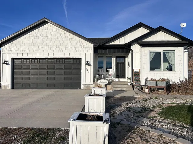 140 S  100 E, Wales, UT 84667