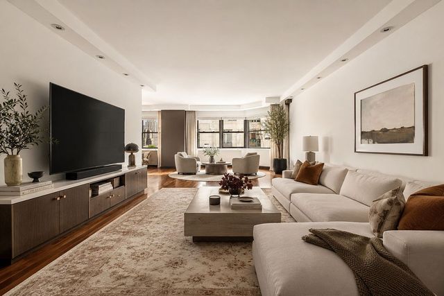 201 E  83rd St #8A, New York, NY 10028