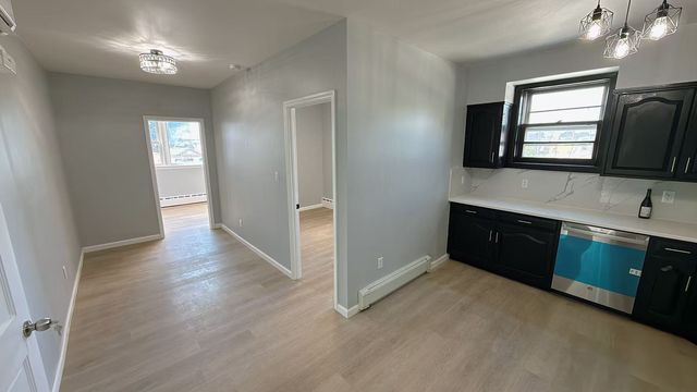 231 Jericho Tpke #1, New Hyde Park, NY 11040