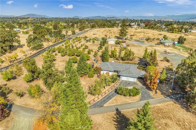 1882 Todd Rd, Lakeport, CA 95453