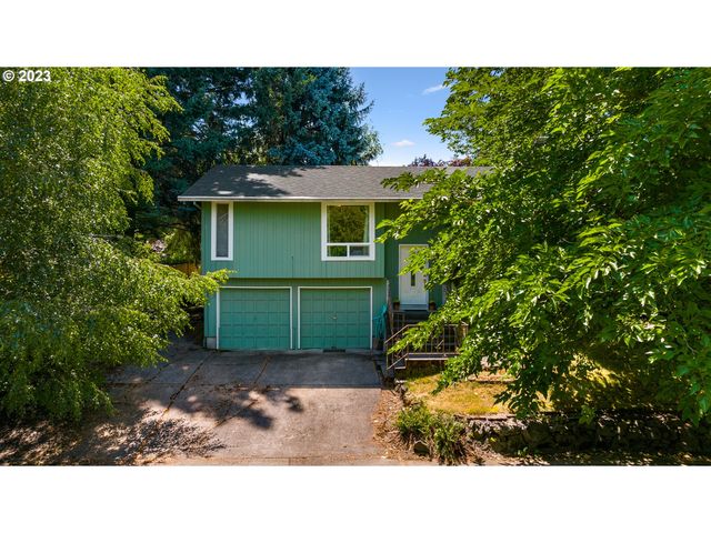 616 SE 40th St, Troutdale, OR 97060