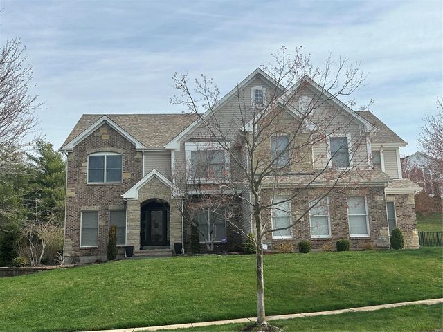 14784 Thornhill Terrace Dr, Chesterfield, MO 63017