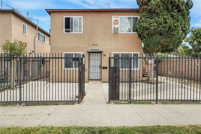904 S  Bullis Rd, Compton, CA 90221