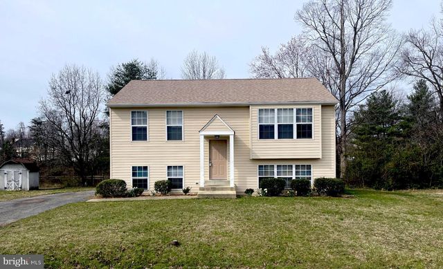 12586 Council Oak Dr, Waldorf, MD 20601