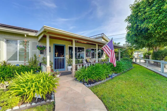 3910 Hiawatha Way, San Diego, CA 92117