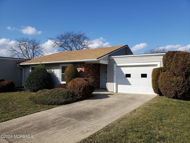 43A Catalpa Plz, Monroe Township, NJ 08831