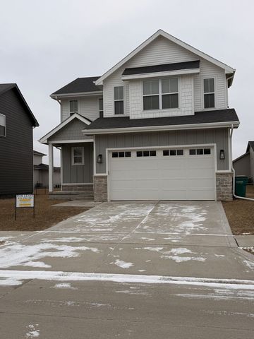 1505 NE Savana Dr, Grimes, IA 50111