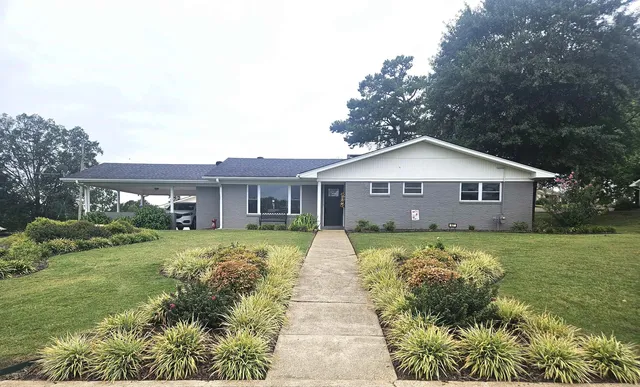 607 N  12th St, Nashville, AR 71852