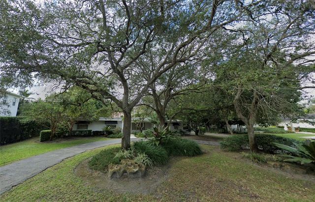 9310 SW 70th Ave, Pinecrest, FL 33156