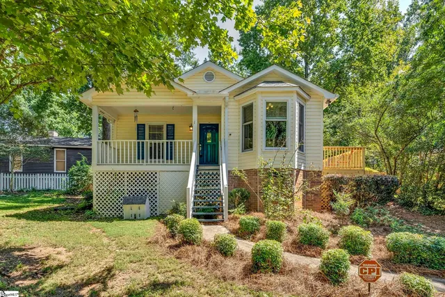 7 Venning Ct, Greenville, SC 29609