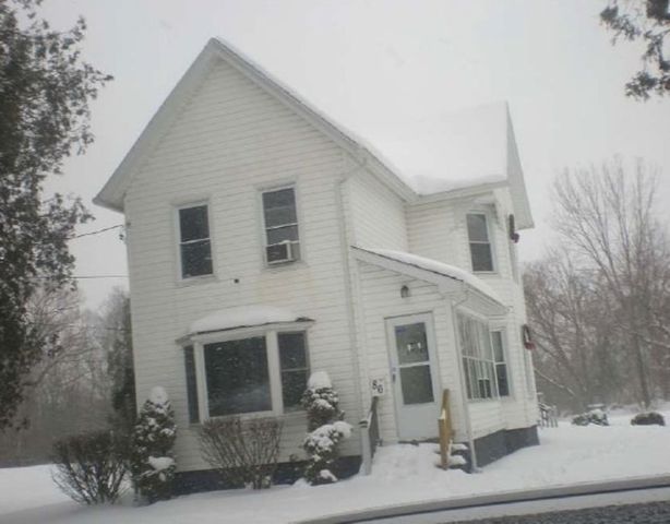 86 Clinton St, New York Mills, NY 13417