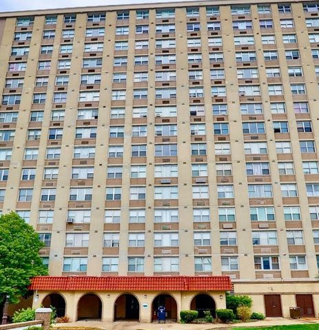 4300 W  Ford City Dr #309A, Chicago, IL 60652