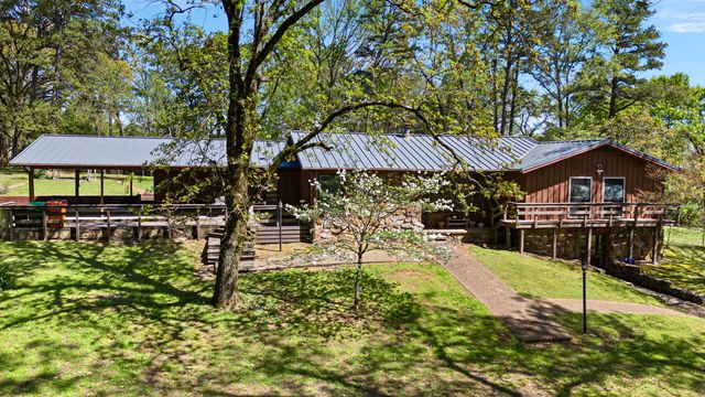 1282 Pleasant View Rd, Russellville, AR 72802