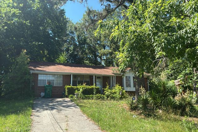 7005 Green Valley Ln, Riverdale, GA 30274