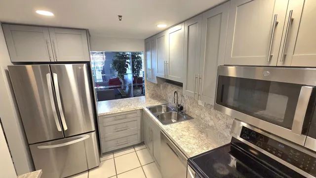 2788 Tennis Club Drive #203, West Palm Beach, FL 33417