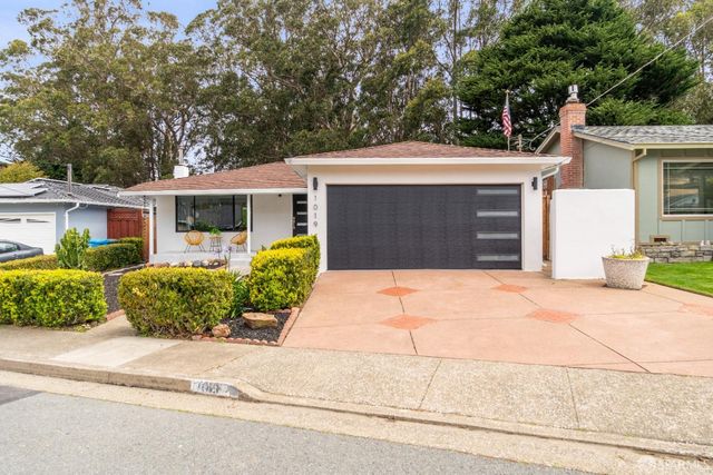 1019 Rio Vista Dr, Pacifica, CA 94044