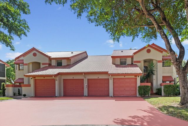 7701 Lexington Club Boulevard #B, Delray Beach, FL 33446