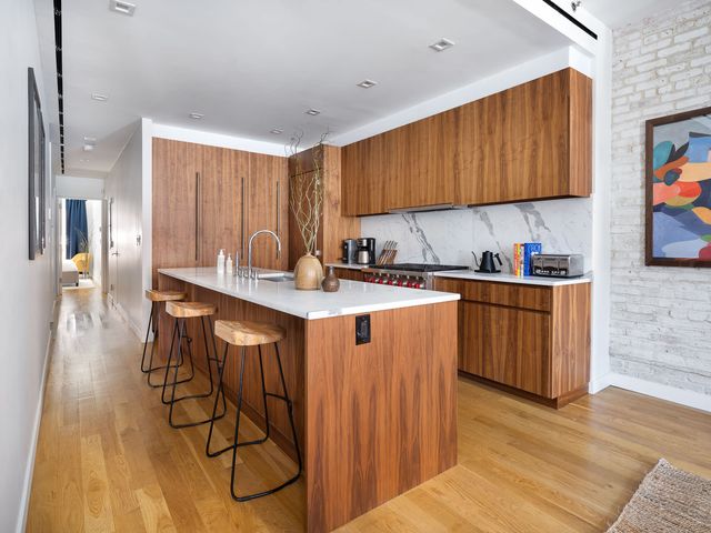 353 6th Ave #2B, New York, NY 10014