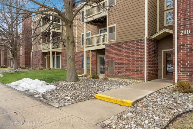 210 Glengarry Dr #112, Bloomingdale, IL 60108