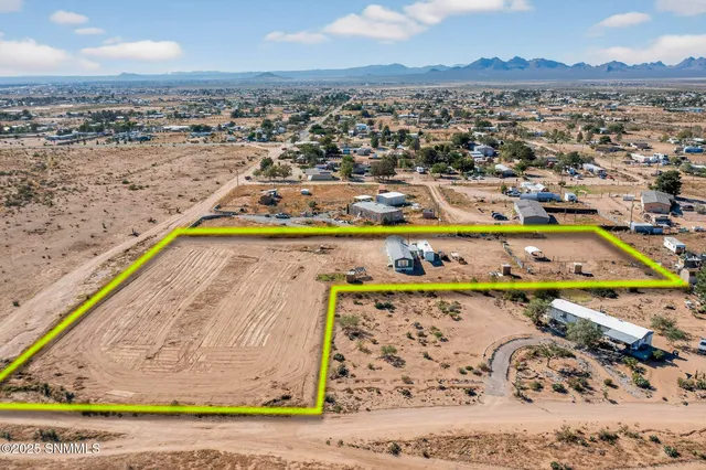 9953 Luna Vista Rd, Las Cruces, NM 88012