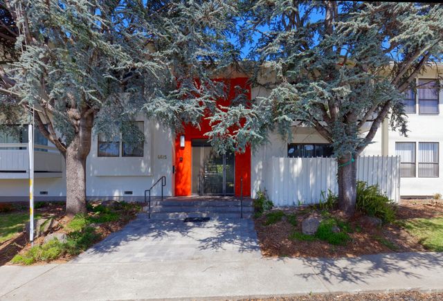 6615 Schmidt Ln #14, El Cerrito, CA 94530