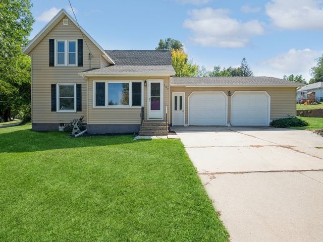 147 North Ave, Central City, IA 52214
