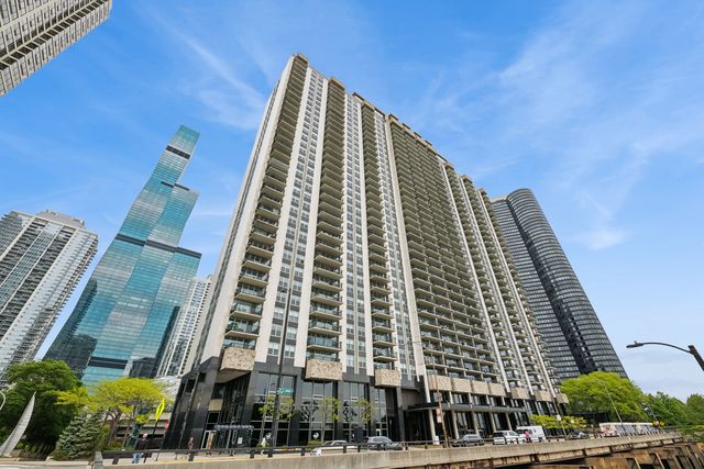 400 E  Randolph St #1710, Chicago, IL 60601