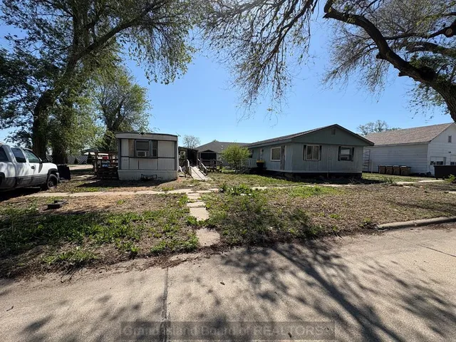 1305 Lilly St, Wood River, NE 68883
