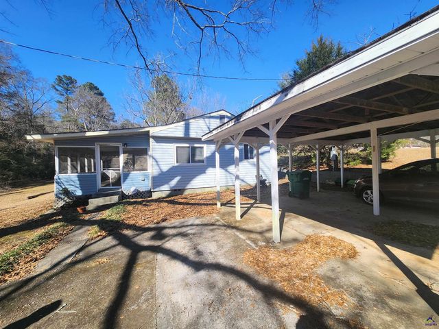 212 Little Farm Ln, Kathleen, GA 31047